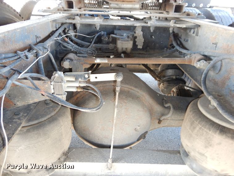 image for item DH4285 2003 Kenworth T800 semi truck