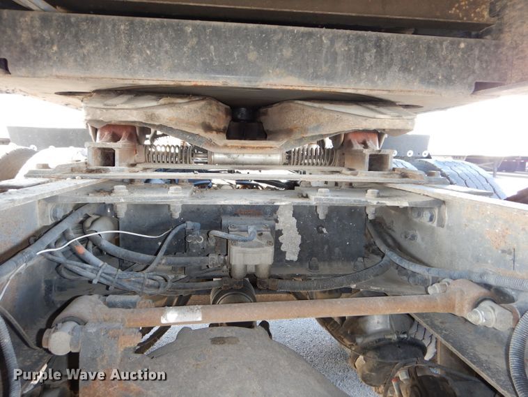 image for item DH4285 2003 Kenworth T800 semi truck