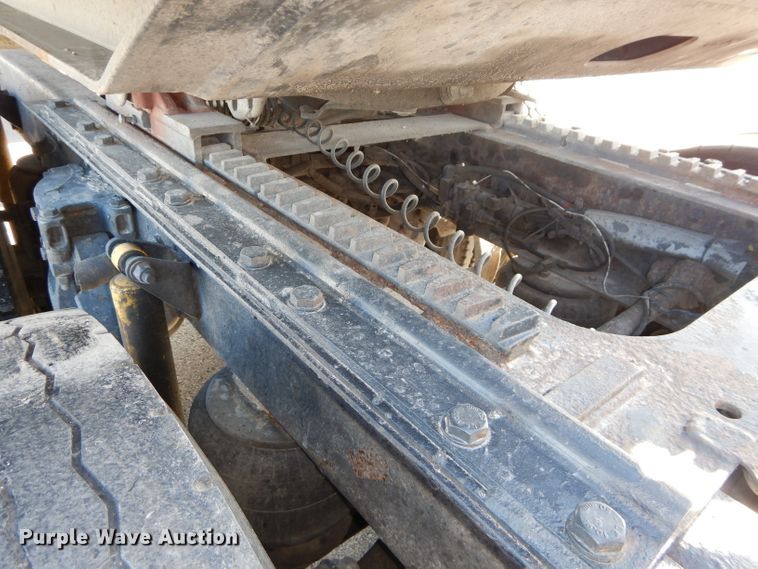 image for item DH4285 2003 Kenworth T800 semi truck