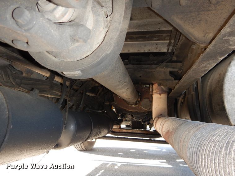 image for item DH4285 2003 Kenworth T800 semi truck