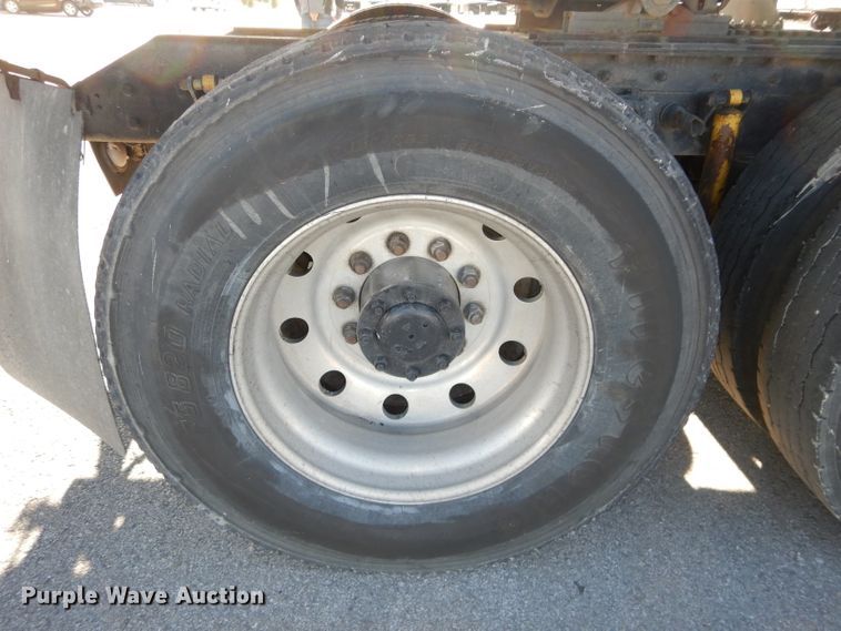 image for item DH4285 2003 Kenworth T800 semi truck