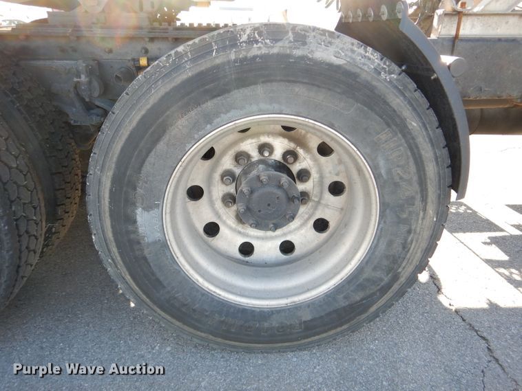 image for item DH4285 2003 Kenworth T800 semi truck