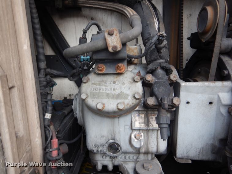 image for item DH5002 2011 Utility Trailers VS2RA refrigerated van trailer