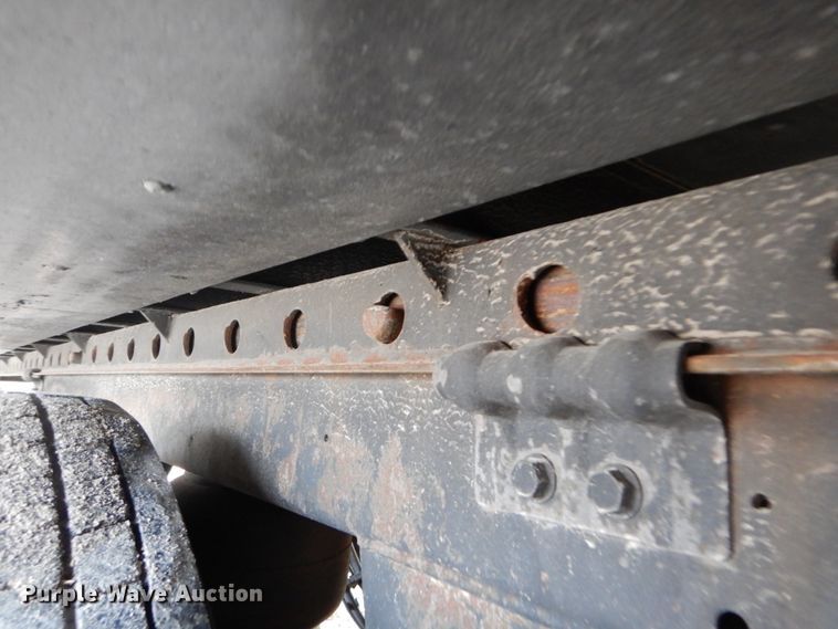 image for item DH5002 2011 Utility Trailers VS2RA refrigerated van trailer