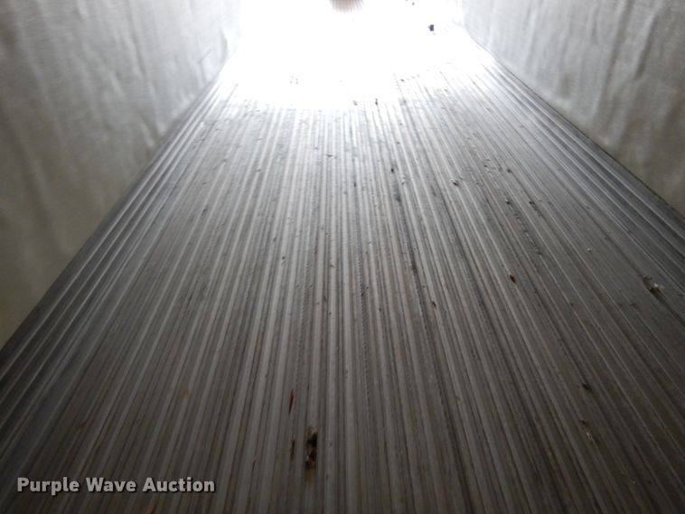 image for item DH5002 2011 Utility Trailers VS2RA refrigerated van trailer