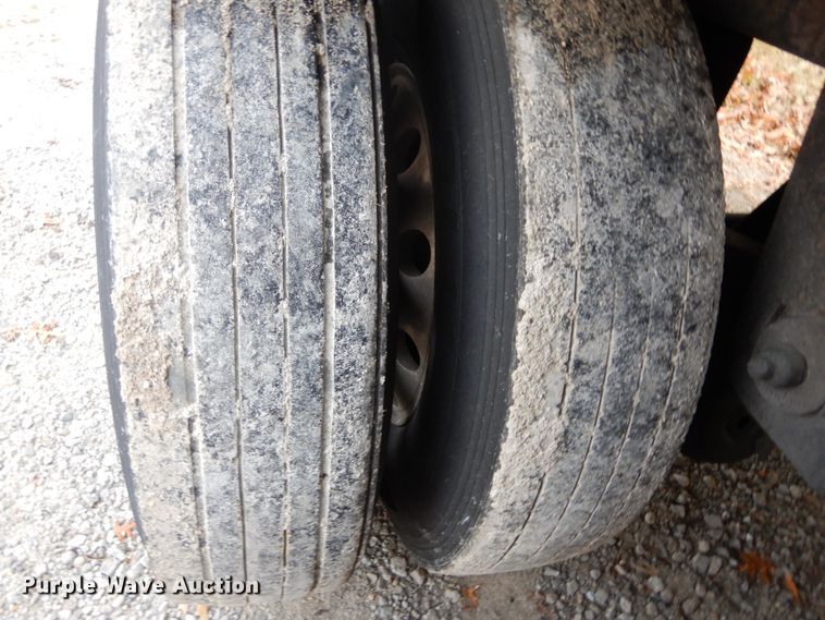 image for item DH5002 2011 Utility Trailers VS2RA refrigerated van trailer