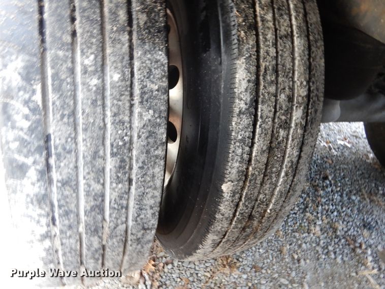 image for item DH5002 2011 Utility Trailers VS2RA refrigerated van trailer