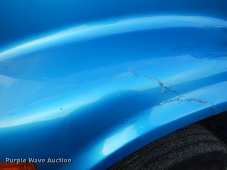 image for item DH5017 1998 International 4700 box truck