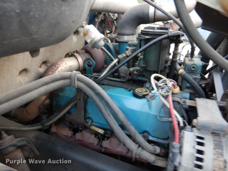 image for item DH5017 1998 International 4700 box truck