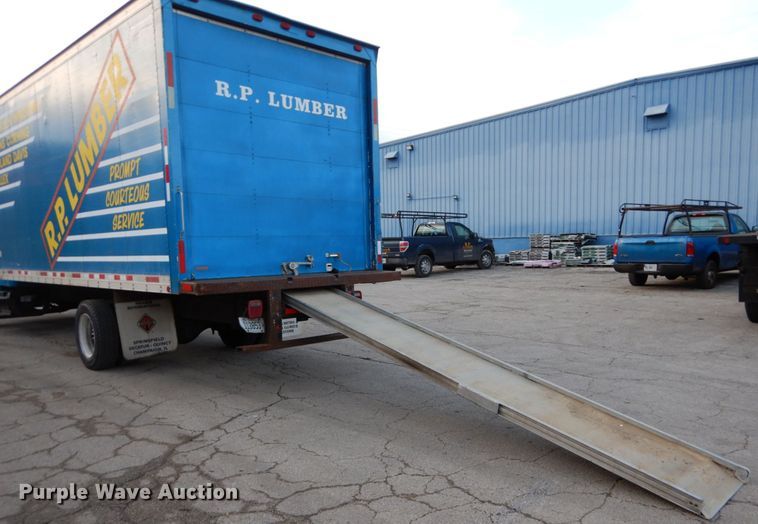 image for item DH5017 1998 International 4700 box truck