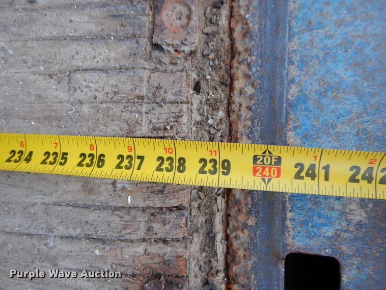 image for item DH5017 1998 International 4700 box truck