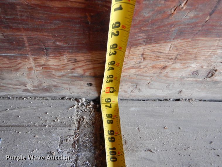 image for item DH5017 1998 International 4700 box truck