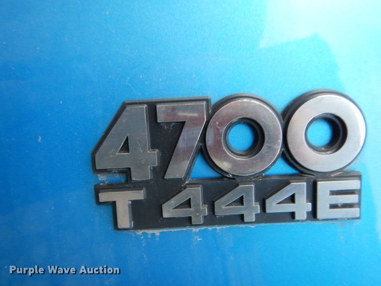 image for item DH5017 1998 International 4700 box truck