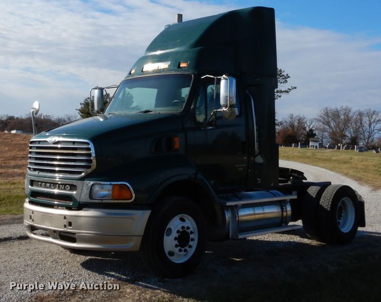 image for item DH5033 2007 Sterling A-Line semi truck
