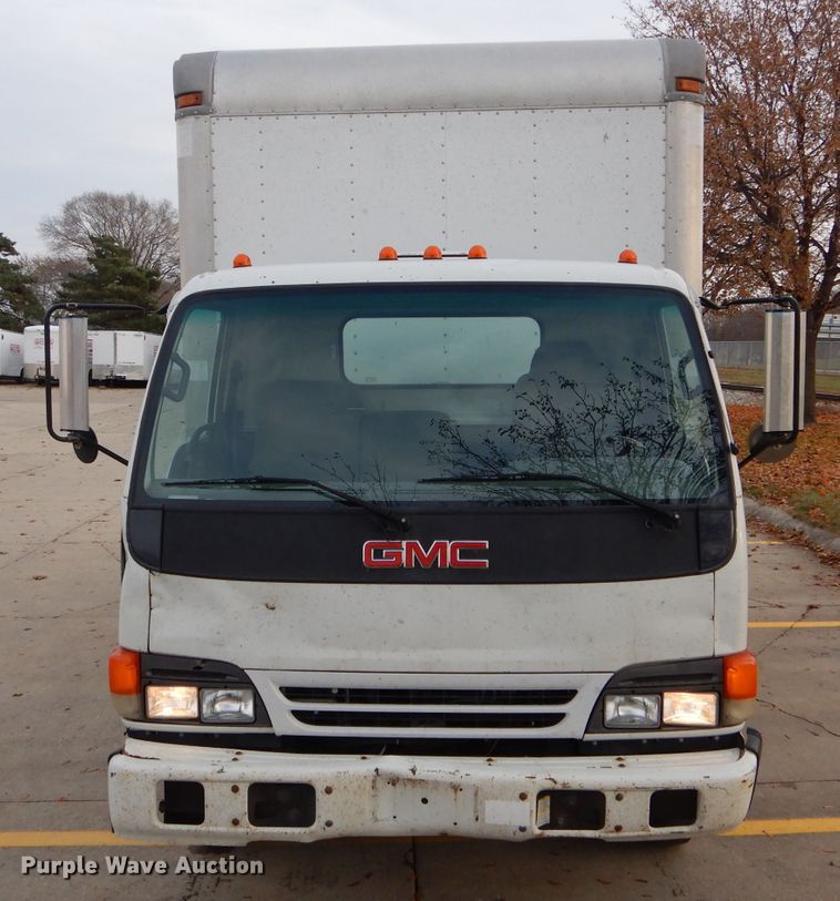 image for item DH6855 2005 GMC W4500 box truck