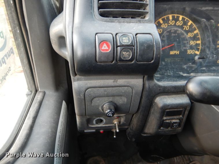 image for item DH6855 2005 GMC W4500 box truck