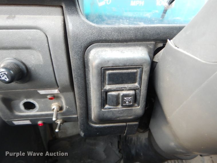 image for item DH6855 2005 GMC W4500 box truck