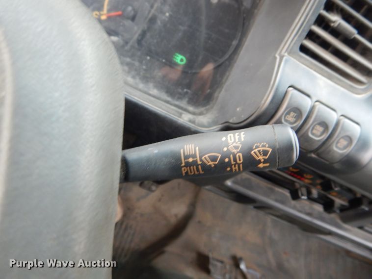 image for item DH6855 2005 GMC W4500 box truck