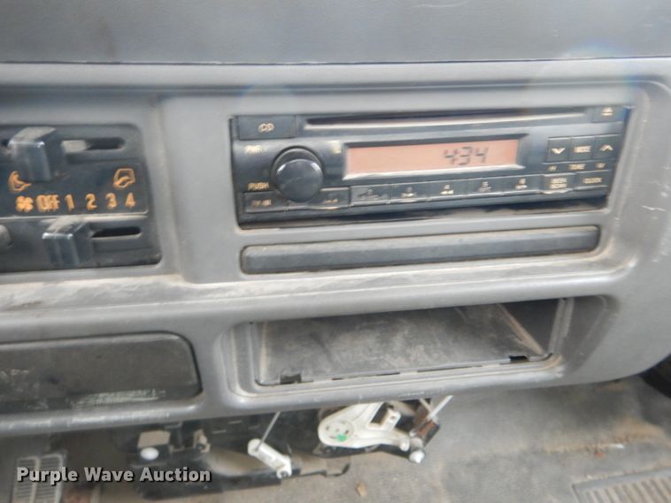 image for item DH6855 2005 GMC W4500 box truck