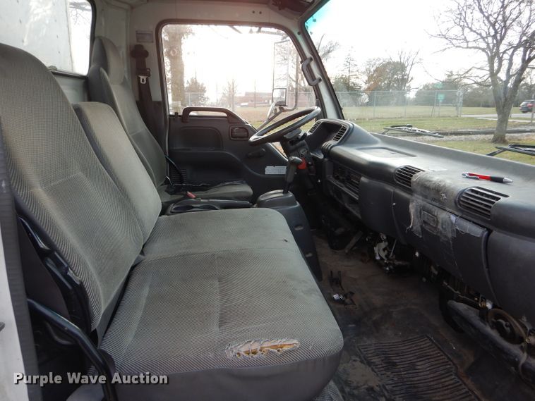 image for item DH6855 2005 GMC W4500 box truck