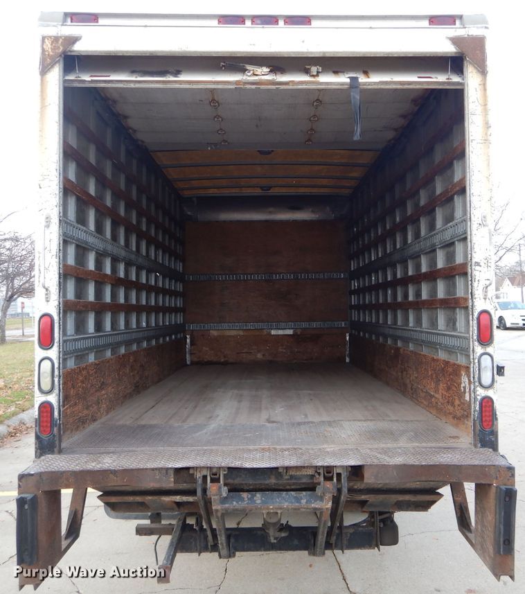 image for item DH6855 2005 GMC W4500 box truck