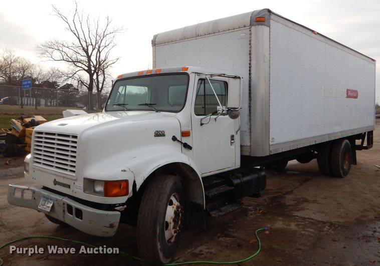 image for item DH6856 2001 International 4700 box truck