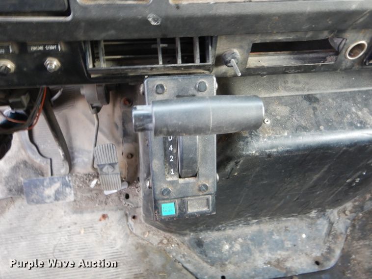 image for item DH6856 2001 International 4700 box truck