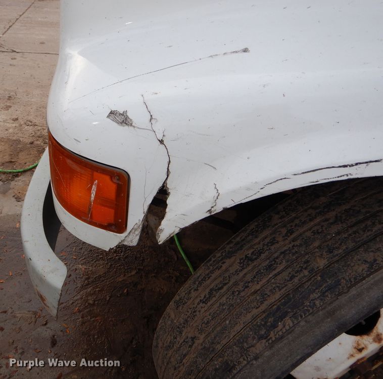 image for item DH6856 2001 International 4700 box truck