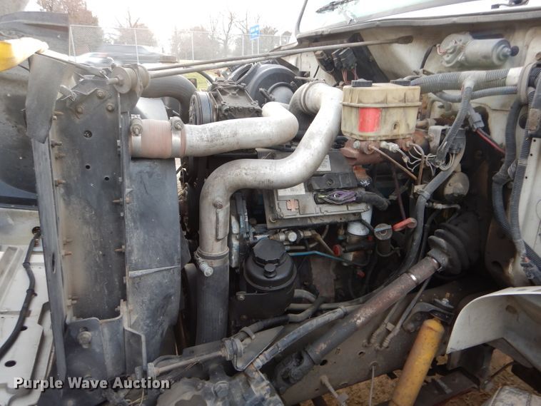 image for item DH6856 2001 International 4700 box truck