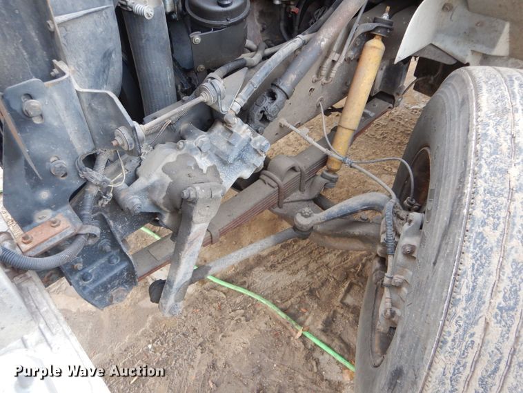 image for item DH6856 2001 International 4700 box truck