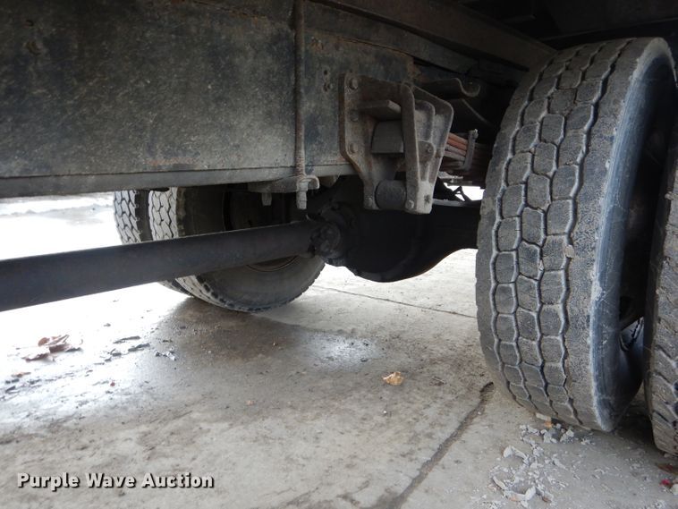 image for item DH6856 2001 International 4700 box truck