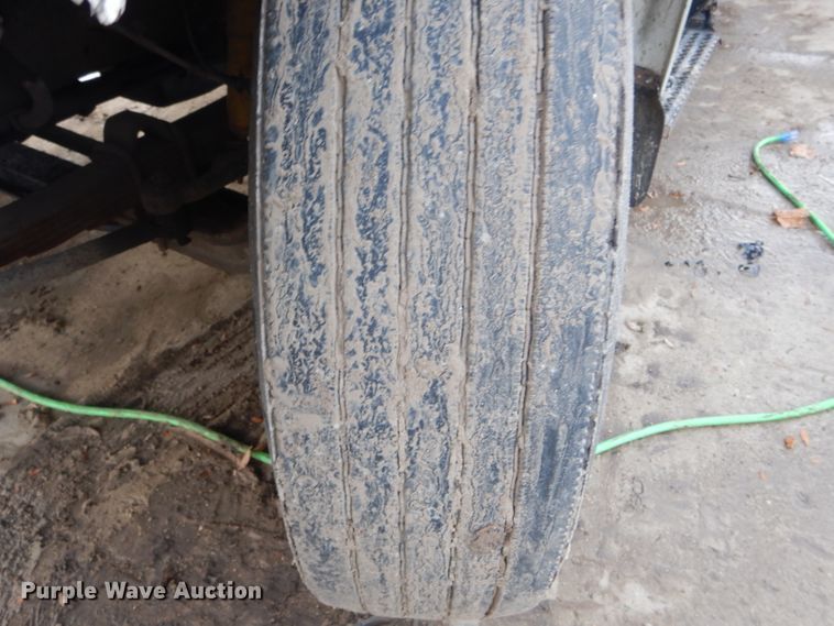 image for item DH6856 2001 International 4700 box truck