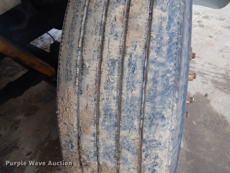 image for item DH6856 2001 International 4700 box truck