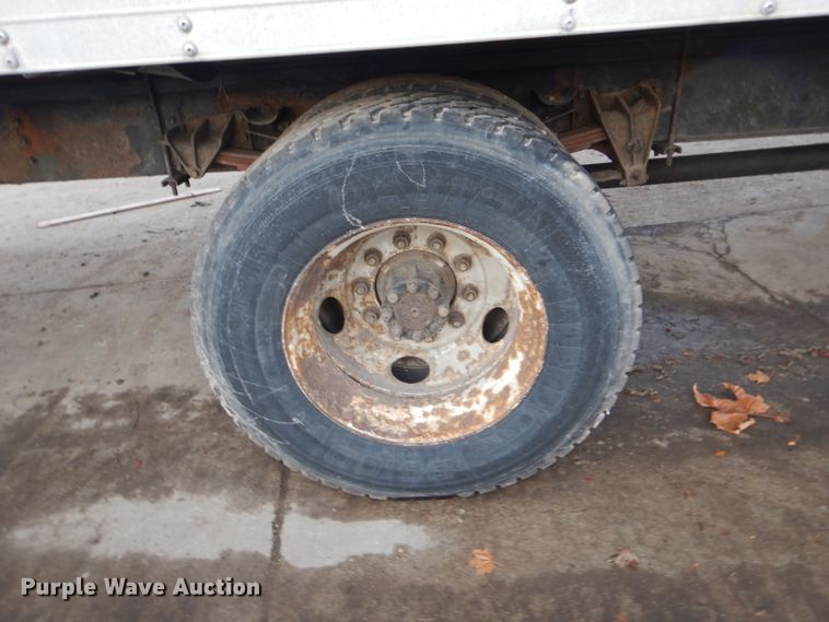 image for item DH6856 2001 International 4700 box truck