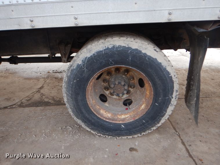 image for item DH6856 2001 International 4700 box truck