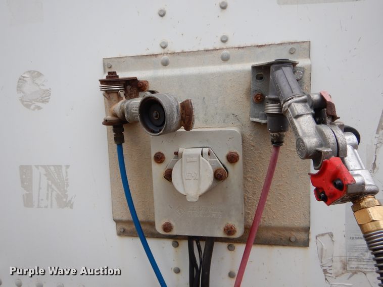 image for item DH6860 2005 Wabash dry van trailer