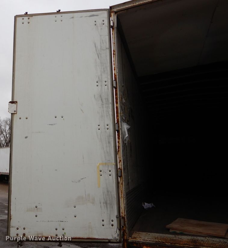 image for item DH6860 2005 Wabash dry van trailer
