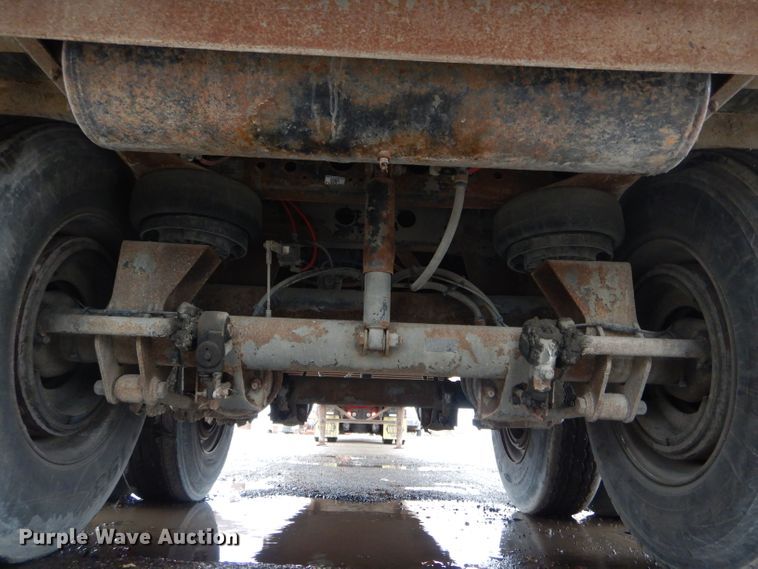 image for item DH6861 2005 Wabash dry van trailer