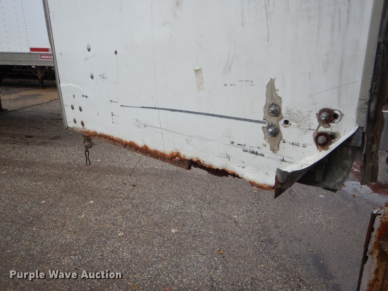 image for item DH6861 2005 Wabash dry van trailer