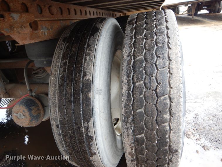 image for item DH6861 2005 Wabash dry van trailer