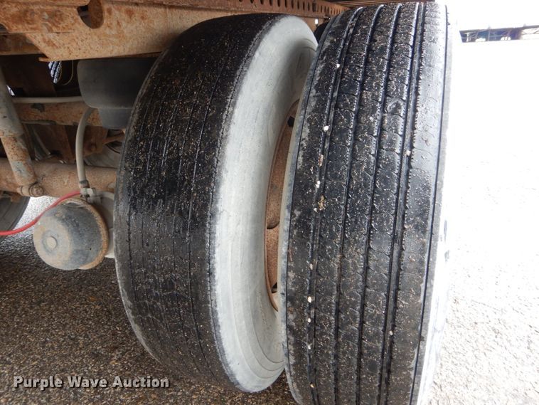 image for item DH6862 2005 Wabash dry van trailer