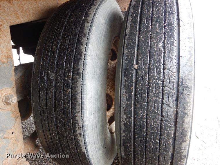 image for item DH6862 2005 Wabash dry van trailer