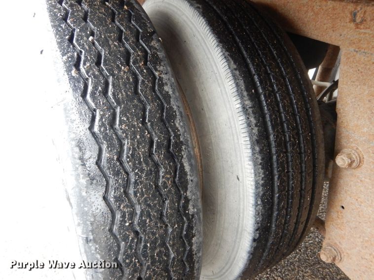 image for item DH6862 2005 Wabash dry van trailer