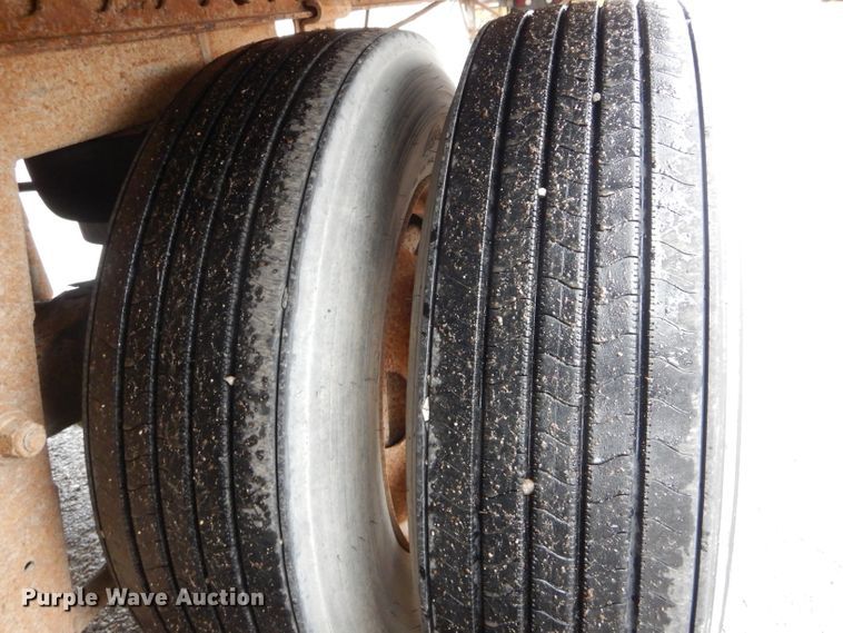 image for item DH6862 2005 Wabash dry van trailer