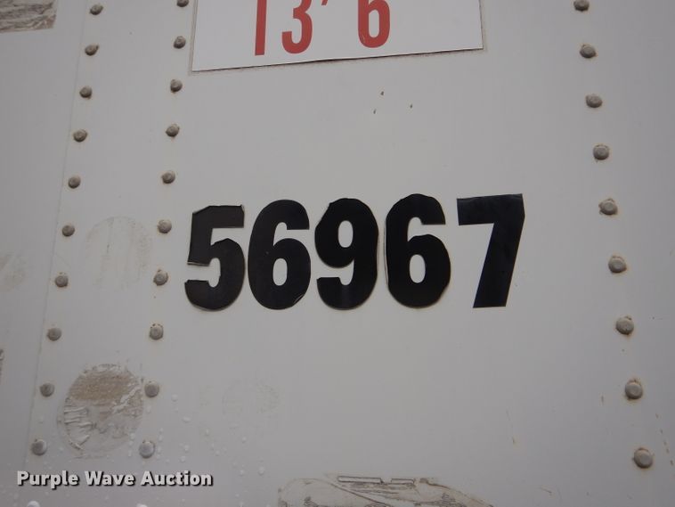 image for item DH6862 2005 Wabash dry van trailer