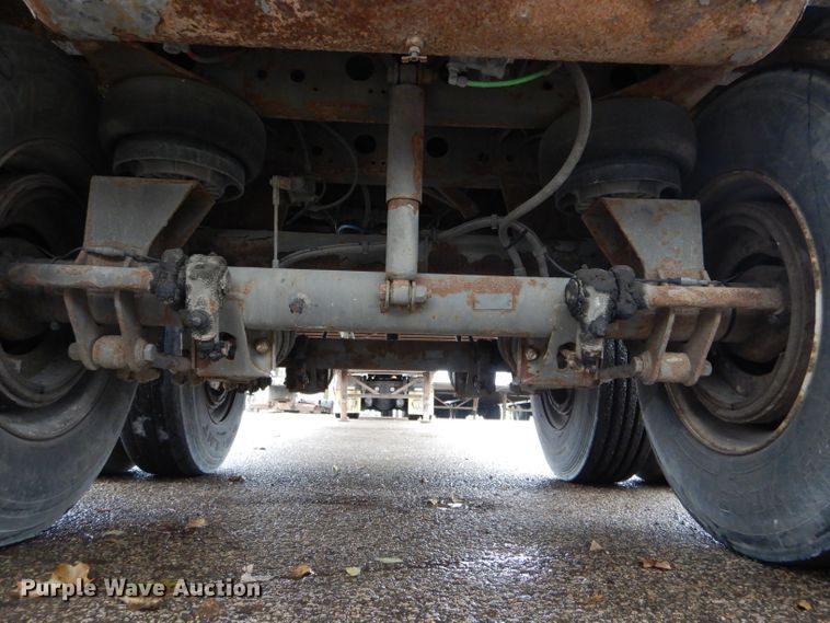 image for item DH6864 2006 Wabash dry van trailer