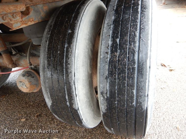 image for item DH6864 2006 Wabash dry van trailer