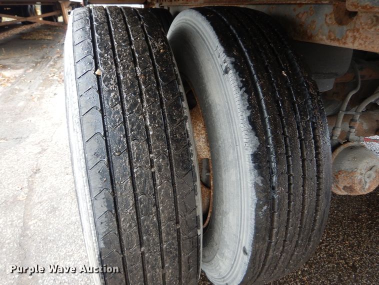 image for item DH6864 2006 Wabash dry van trailer