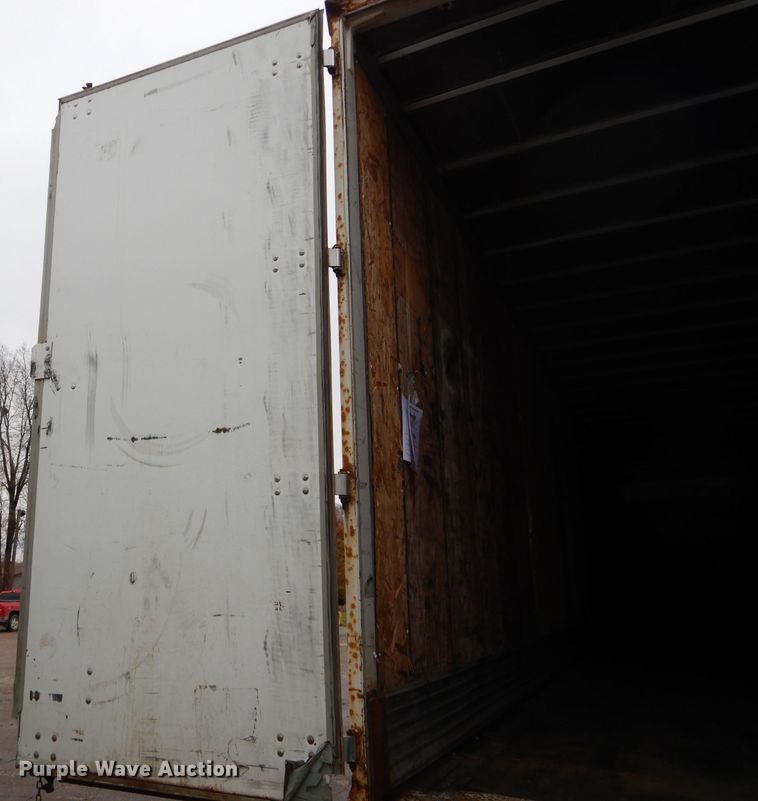 image for item DH6866 2005 Wabash dry van trailer
