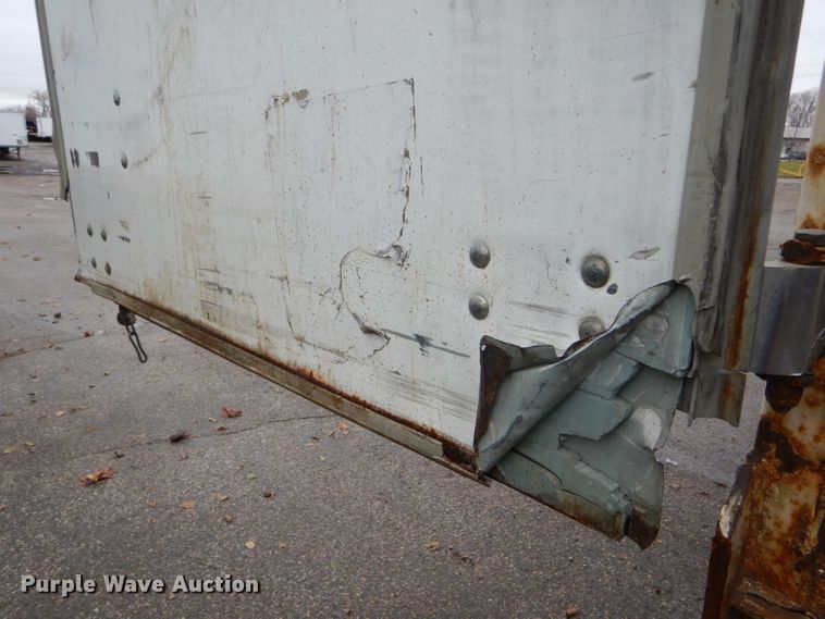 image for item DH6866 2005 Wabash dry van trailer